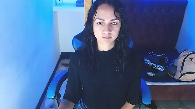 Snapshot of alison_moon7 chatting on September 20, 2025, 12:32 pm alison moon7 online show from September 20, 2025, 12:32 pm