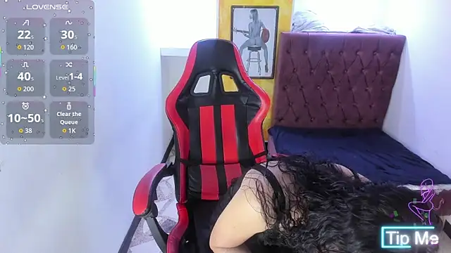 alison moon7 online show from December 15, 2025, 2:28 am