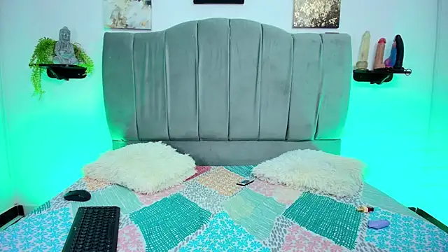 Snapshot of Maddy_Esther chatting on September 22, 2025, 7:31 pm Maddy Esther online show from September 22, 2025, 7:31 pm