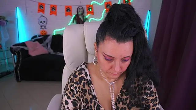 Snapshot of ValeryRosseee chatting on October 28, 2025, 1:54 pm ValeryRosseee online show from October 28, 2025, 1:54 pm