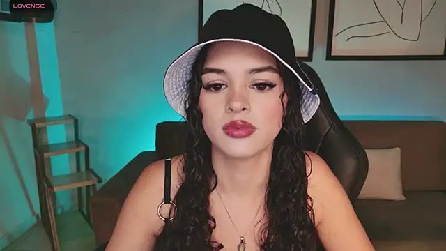 AprilRhodes  online show from September 21, 2025, 11:43 pm