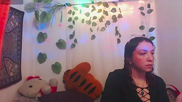 Snapshot of MysticNight_ chatting on October 28, 2025, 1:39 am MysticNight online show from October 28, 2025, 1:39 am