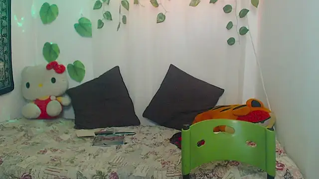 Snapshot of MysticNight_ chatting on November 8, 2025, 1:31 am MysticNight online show from November 8, 2025, 1:31 am