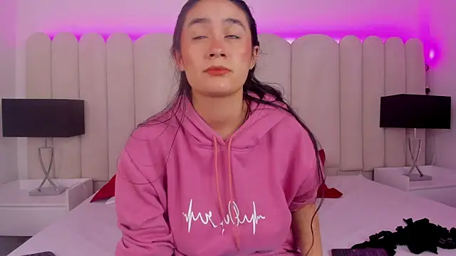 Snapshot of EmilyHanks_ chatting on September 20, 2025, 12:15 am EmilyHanks online show from September 20, 2025, 12:15 am