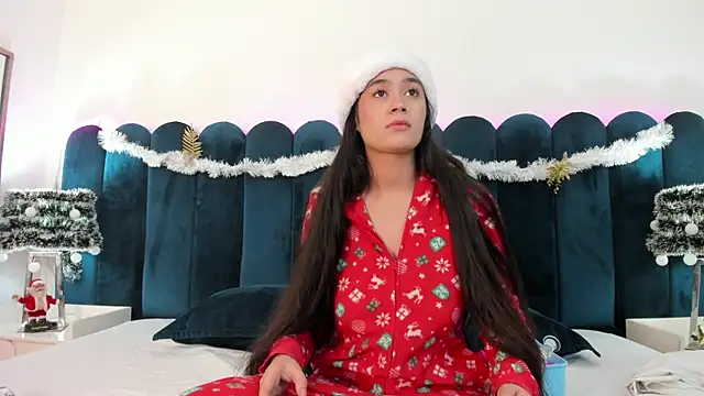 EmilyHanks  online show from December 20, 2025, 11:51 pm