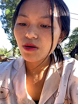 milo bae online show from November 28, 2025, 1:39 am