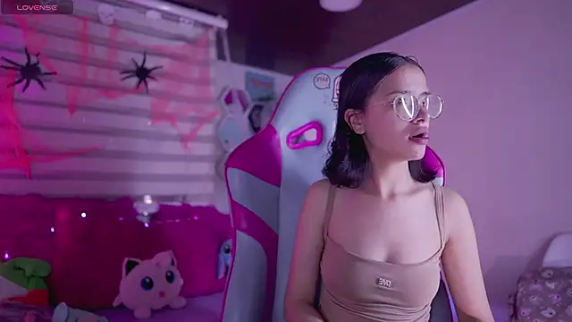 Snapshot of Lana_Dreams_ chatting on October 17, 2025, 12:14 am Lana Dreams online show from October 17, 2025, 12:14 am