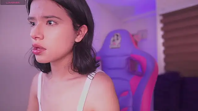 Snapshot of Lana_Dreams_ chatting on October 3, 2025, 4:52 pm Lana Dreams online show from October 3, 2025, 4:52 pm