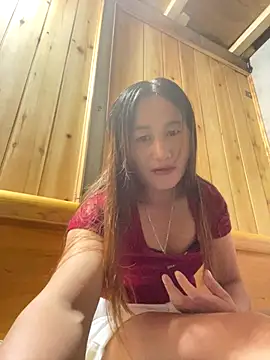 phungtiti online show from October 13, 2025, 9:44 am