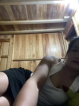 phungtiti online show from October 6, 2025, 3:51 am