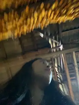 EmLy02 online show from September 18, 2025, 12:13 am