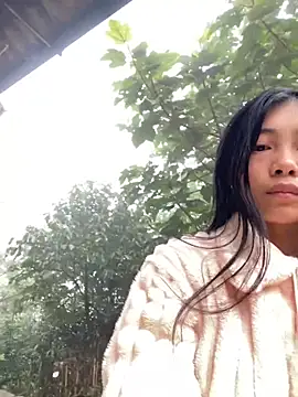 EmLy02 online show from October 25, 2025, 12:10 am