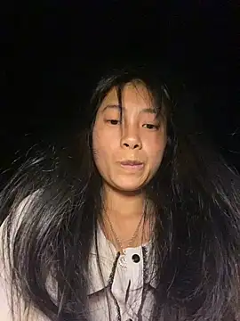 EmLy02 online show from October 9, 2025, 1:44 pm