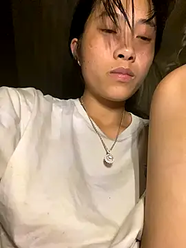 EmLy02 online show from September 20, 2025, 2:11 pm