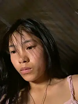 EmLy02 online show from October 5, 2025, 11:17 pm