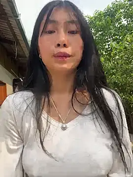 EmLy02 online show from April 4, 2026, 2:18 am