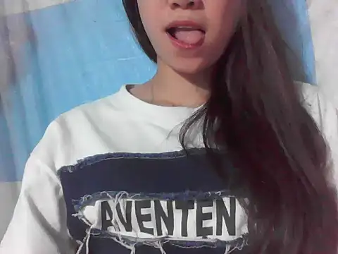 Snapshot of fanchunn chatting on October 15, 2025, 2:25 pm fanchunn online show from October 15, 2025, 2:25 pm