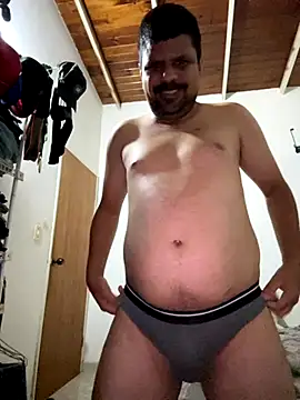 Snapshot of Diabloproducciones chatting on October 22, 2025, 12:54 am Diabloproducciones online show from October 22, 2025, 12:54 am