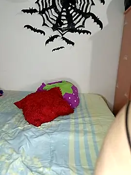 Emily  Hott online show from October 8, 2025, 2:35 am