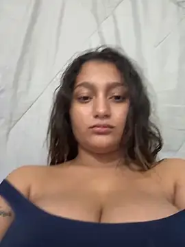 Snapshot of celeste_L29 chatting on October 23, 2025, 3:49 am celeste L29 online show from October 23, 2025, 3:49 am