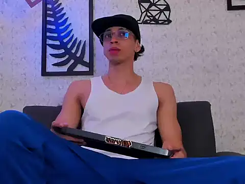 Snapshot of nicolai_drake chatting on October 1, 2025, 2:06 am nicolai drake online show from October 1, 2025, 2:06 am