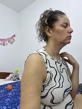 Nina vallon online show from October 15, 2025, 10:34 am