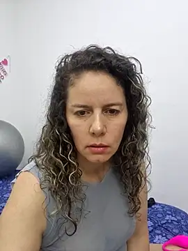 Nina vallon online show from September 23, 2025, 10:44 am