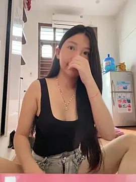 Snapshot of Miumieu chatting on September 21, 2025, 4:28 am Miumieu online show from September 21, 2025, 4:28 am
