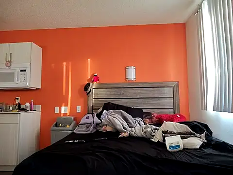 LusciousKandy online show from September 19, 2025, 11:31 pm