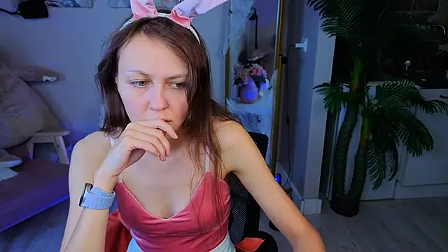 Mia meowXkiss online show from October 24, 2025, 4:28 pm