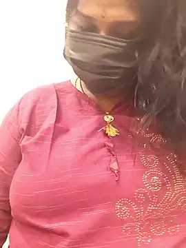 Snapshot of chaitara-reddy chatting on June 18, 2026, 7:18 am chaitara-reddy online show from June 18, 2026, 7:18 am