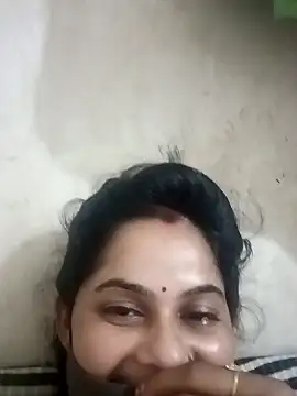 Snapshot of JULEE-740 chatting on September 16, 2025, 8:48 am JULEE-740 online show from September 16, 2025, 8:48 am