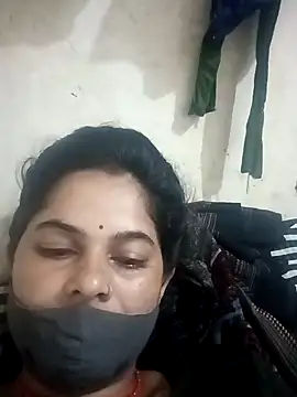 Snapshot of JULEE-740 chatting on October 5, 2025, 9:16 pm JULEE-740 online show from October 5, 2025, 9:16 pm