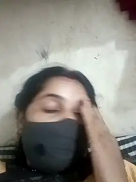 Snapshot of JULEE-740 chatting on September 18, 2025, 11:02 am JULEE-740 online show from September 18, 2025, 11:02 am