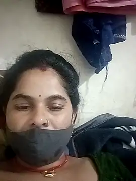 Snapshot of JULEE-740 chatting on October 27, 2025, 1:56 pm JULEE-740 online show from October 27, 2025, 1:56 pm