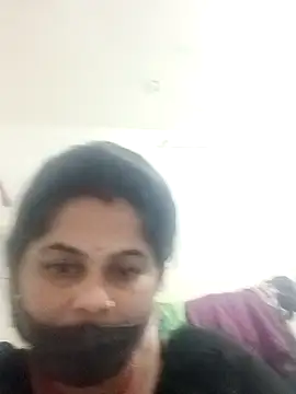 Snapshot of JULEE-740 chatting on September 21, 2025, 6:35 pm JULEE-740 online show from September 21, 2025, 6:35 pm