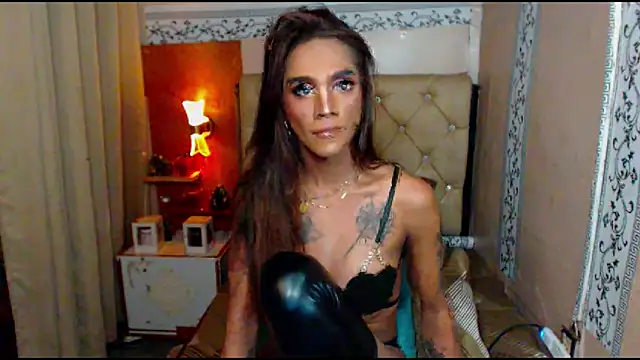 Snapshot of AnacondaSaint chatting on October 28, 2025, 2:16 pm AnacondaSaint online show from October 28, 2025, 2:16 pm