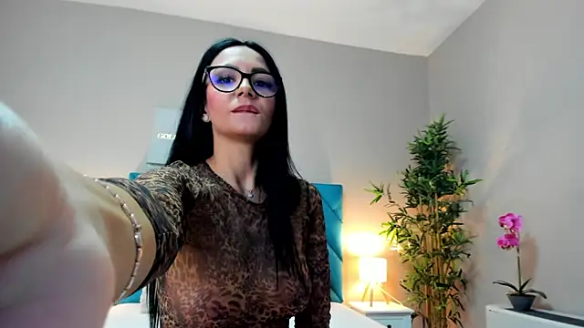 HaileyVice online show from September 22, 2025, 6:08 am