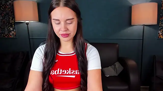 Snapshot of AmeliaRoyale chatting on October 10, 2025, 3:18 am AmeliaRoyale online show from October 10, 2025, 3:18 am