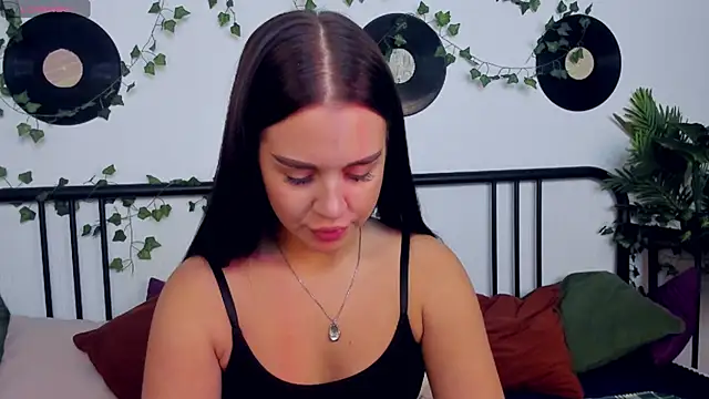 Snapshot of AmeliaRoyale chatting on September 15, 2025, 3:18 am AmeliaRoyale online show from September 15, 2025, 3:18 am