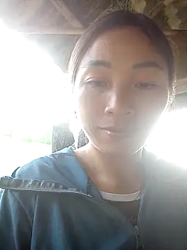 lucybaby00 online show from January 18, 2026, 9:24 am