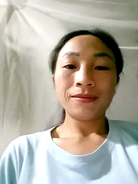 lucybaby00 online show from September 14, 2025, 9:59 pm