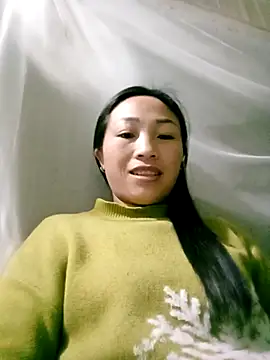 lucybaby00 online show from February 19, 2026, 10:29 pm