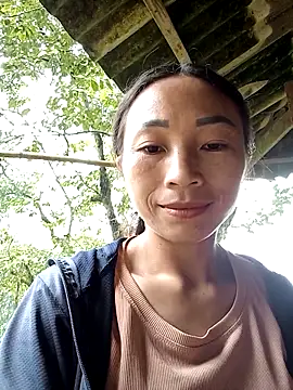 lucybaby00 online show from September 22, 2025, 2:17 am