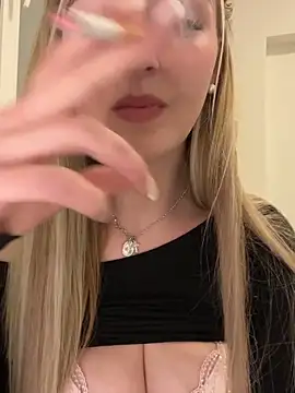 emilypeperoni online show from April 11, 2026, 8:23 pm