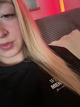 Snapshot of emilypeperoni chatting on February 2, 2026, 10:47 am emilypeperoni online show from February 2, 2026, 10:47 am