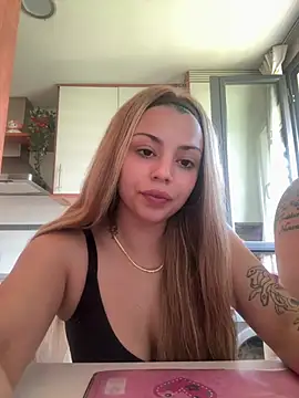 NoeliaGarcia17 online show from June 16, 2026, 1:11 pm