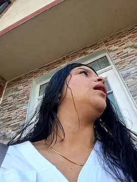 Snapshot of Eiimy_pretty chatting on November 7, 2025, 8:35 pm Eiimy pretty online show from November 7, 2025, 8:35 pm