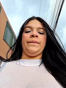 Snapshot of Eiimy_pretty chatting on November 10, 2025, 8:47 pm Eiimy pretty online show from November 10, 2025, 8:47 pm