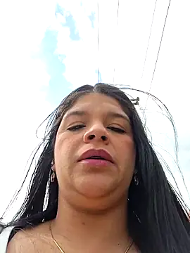 Snapshot of Eiimy_pretty chatting on October 9, 2025, 7:36 pm Eiimy pretty online show from October 9, 2025, 7:36 pm